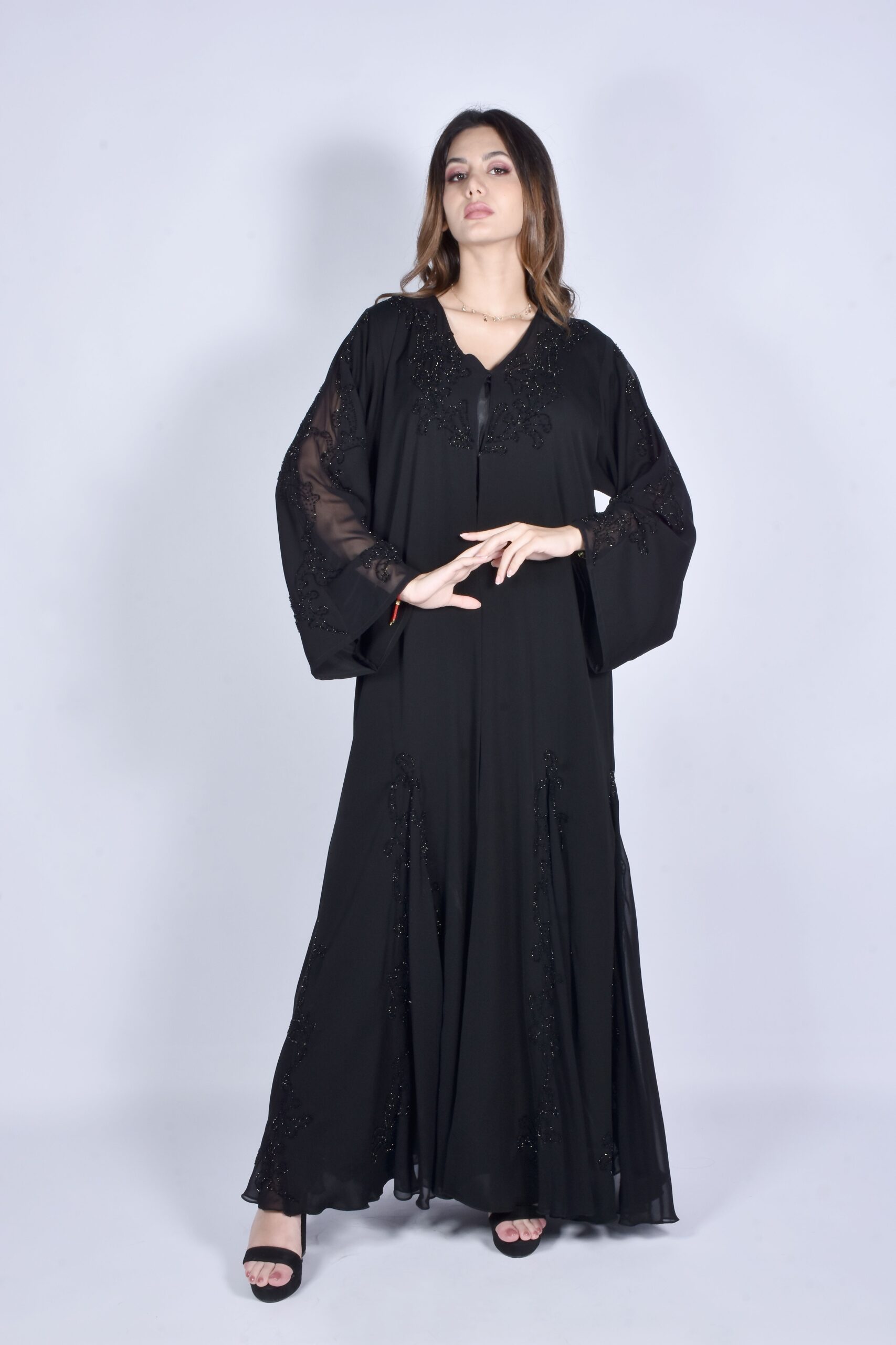 عبايات سوداء - Adora